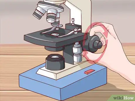 Imagen titulada Have Better Focus on the Microscope Step 4