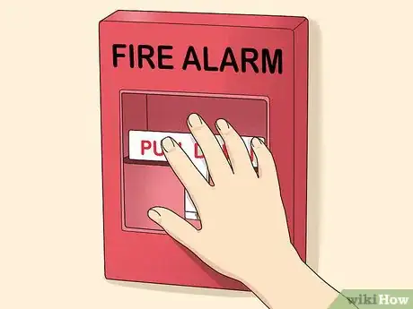 Imagen titulada React to a Fire Alarm at School (Kids) Step 11