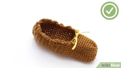 Imagen titulada Crochet Slippers Step 14