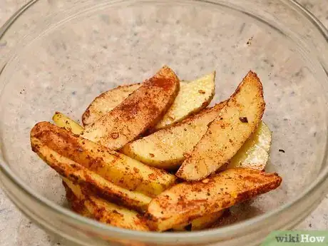 Imagen titulada Make Potato Wedges Step 4