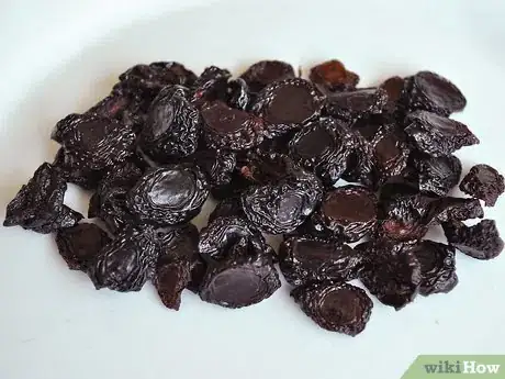 Imagen titulada Make Dried Cherries Step 10