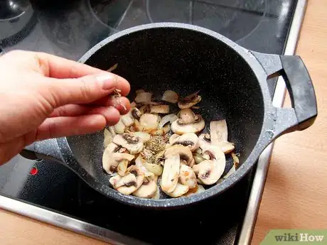 Imagen titulada Make Mushroom Soup Step 4