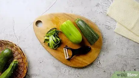 Imagen titulada Make Zucchini Noodles Step 1