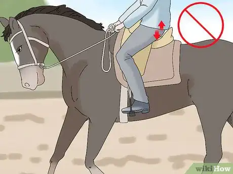 Imagen titulada Ride a Horse at Walk, Trot, and Canter Step 10