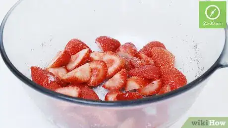 Imagen titulada Dry Strawberries Step 4