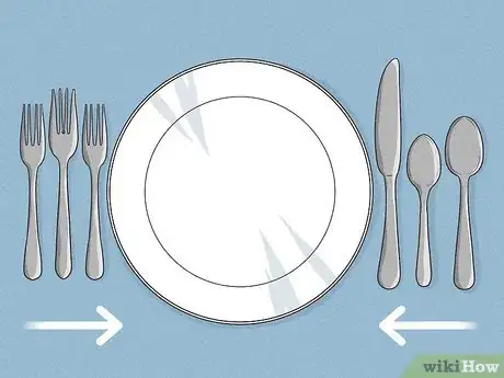 Imagen titulada Have Good Table Manners Step 7