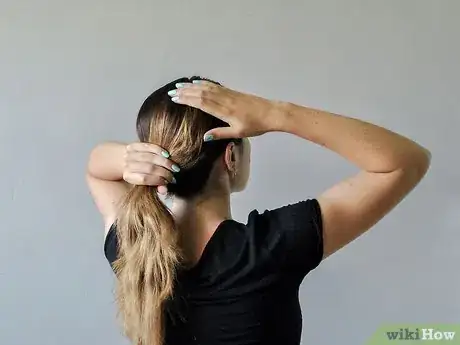 Imagen titulada Make French Knot Easy Way Hair Style Step 6