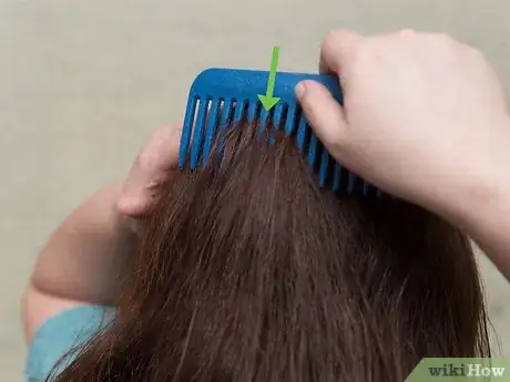 Imagen titulada Curl Your Hair with Straws Step 4