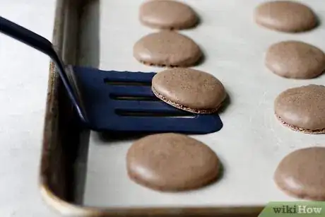 Imagen titulada Make French Macarons Step 15