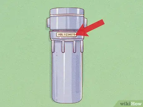 Imagen titulada Change a Well Water Filter Step 2