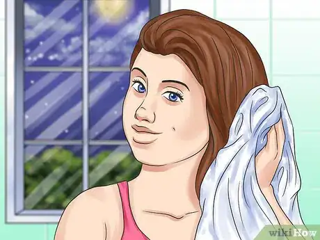 Imagen titulada Sleep with Wet Hair Step 14