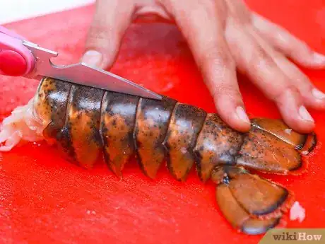 Imagen titulada Cook Frozen Lobster Tails Step 8