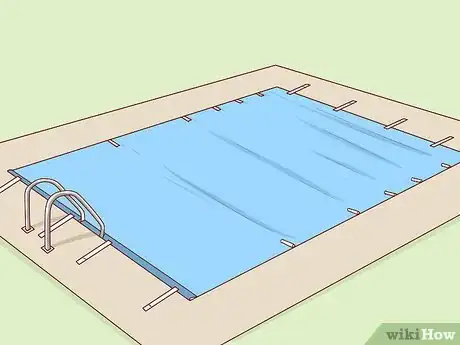 Imagen titulada Clean a Vinyl Pool Liner Step 7