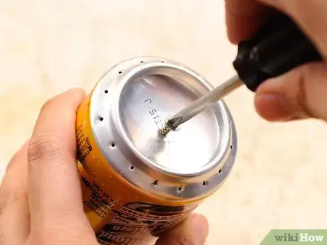 Imagen titulada Make a Simple Beverage Can Stove Step 4