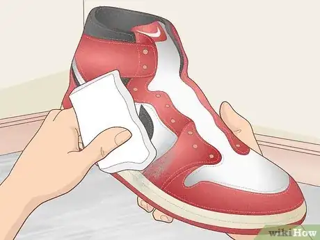 Imagen titulada Preserve Air Jordan Sneakers Step 5