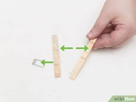 Imagen titulada Make a Clothespin Gun Step 1