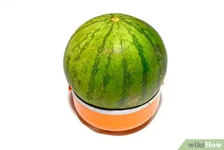 Imagen titulada Store Watermelon Step 1