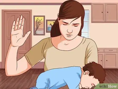 Imagen titulada Perform the Heimlich Maneuver on a Baby Step 4