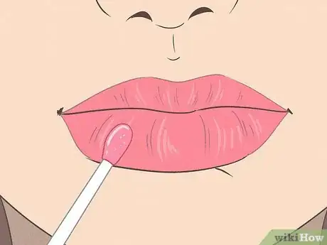 Imagen titulada Make Your Lips Bigger Step 3