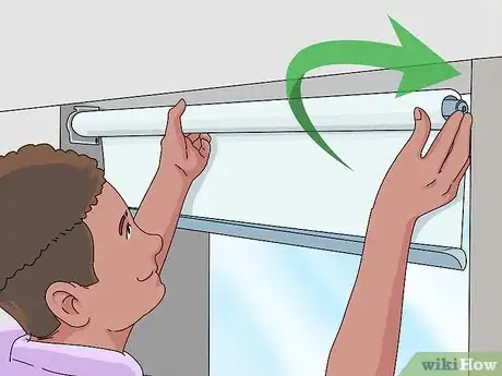 Imagen titulada Clean Roller Blinds Step 16