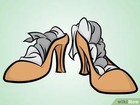 Imagen titulada Break in High Heel Shoes Step 5