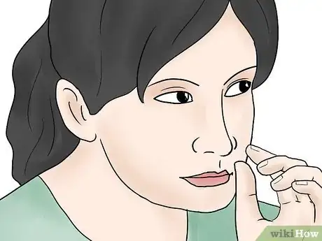 Imagen titulada Pick Your Nose Inconspicuously Step 4