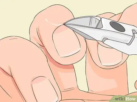 Imagen titulada Use a Cuticle Cutter Step 6