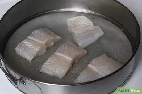 Imagen titulada Bake Frozen Tilapia Step 13