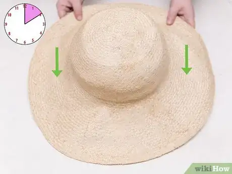 Imagen titulada Fix a Squashed Straw Hat Step 5