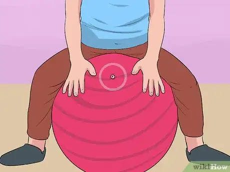 Imagen titulada Air up an Exercise Ball Step 9