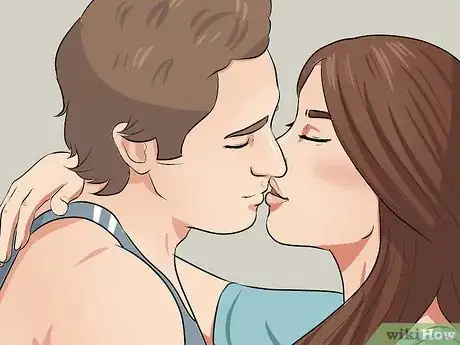 Imagen titulada Have a Sensual Kiss Step 11