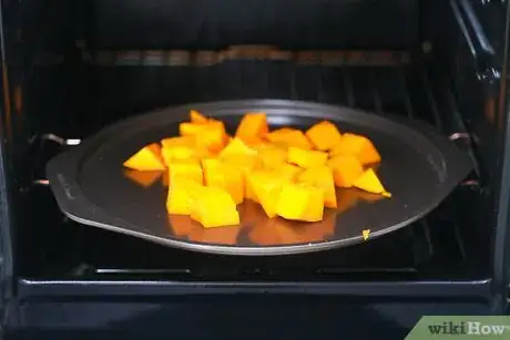 Imagen titulada Cut Butternut Squash Step 10