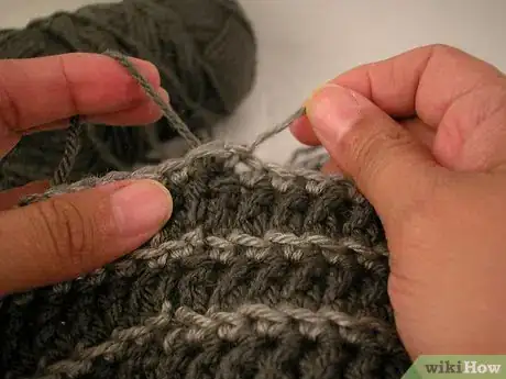 Imagen titulada Crochet a Skull Cap Step 14