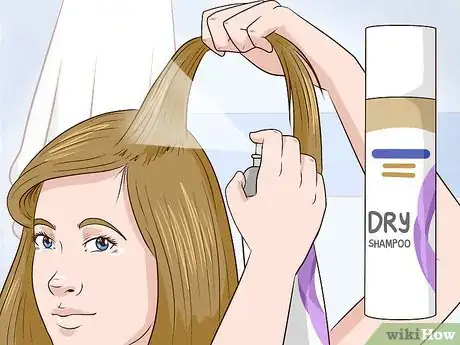 Imagen titulada Get Volume at the Roots of Your Hair Step 7