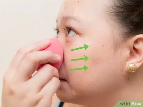 Imagen titulada Apply Makeup to Conceal Acne and Look Natural Step 6