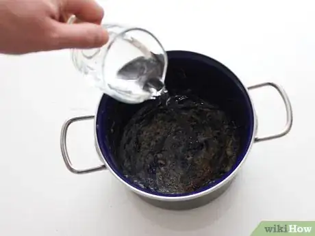 Imagen titulada Remove Burnt Food from a Pot Step 1