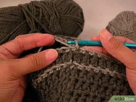 Imagen titulada Crochet a Skull Cap Step 12