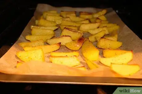 Imagen titulada Keep Roast Potatoes Crispy After Cooking Step 2