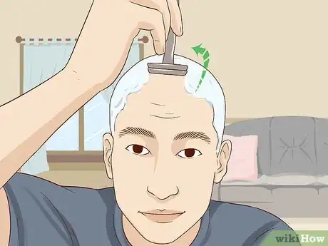 Imagen titulada Shave Your Head Step 10.jpeg