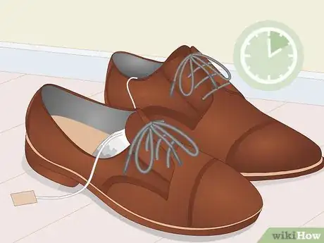 Imagen titulada Remove Odor from Leather Shoes Step 10