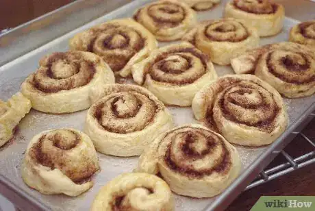 Imagen titulada Make Cinnamon Rolls Step 11