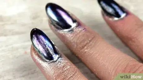 Imagen titulada Do a Manicure with Sharpie and Mirror Powder Step 19