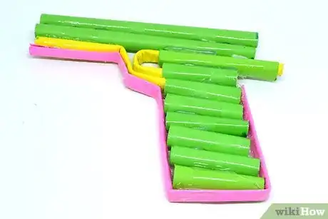 Imagen titulada Make a Paper Gun That Shoots Step 12