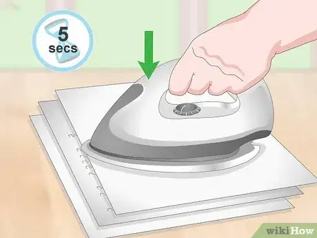 Imagen titulada Remove Oil Stains from Paper Step 9