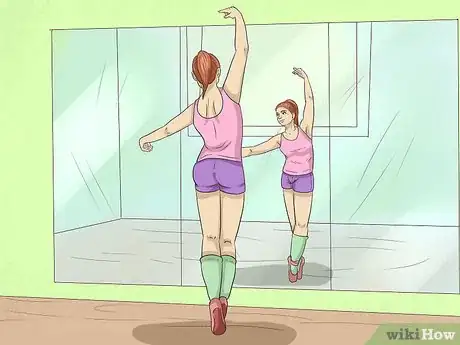 Imagen titulada Learn to Dance at Home Step 10