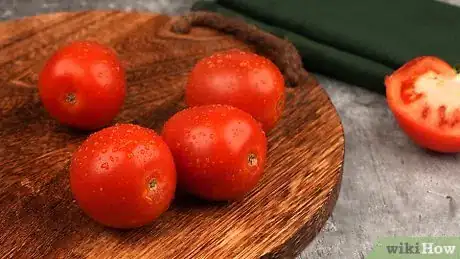 Imagen titulada Dice Tomatoes Step 6