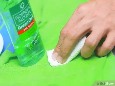 Imagen titulada Remove Caulking Stains from Clothes Step 7