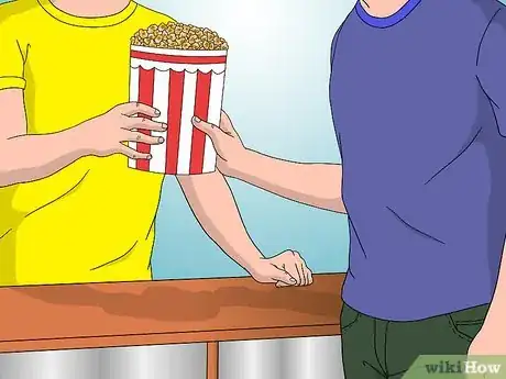 Imagen titulada Sneak Food Into a Movie Theatre Step 9