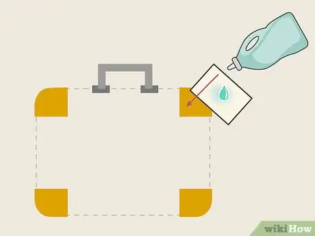 Imagen titulada Clean a Suitcase Step 7