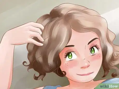 Imagen titulada Cut Your Own Curly Hair Step 7